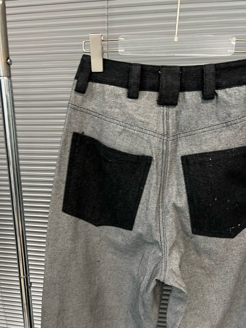 Cargohose mit Retro-Print – Hoch taillierte Hose mit weitem Bein, umgekehrtem Design und übergroßen Taschen_voghion.com