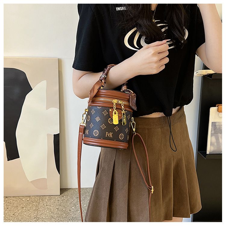 Borsa a mano per donna Borsa a secchiello Moda donna Borsa a tracolla monospalla vintage Borsa a cilindro stampata monospalla Borsa a tracolla monospalla_voghion.com