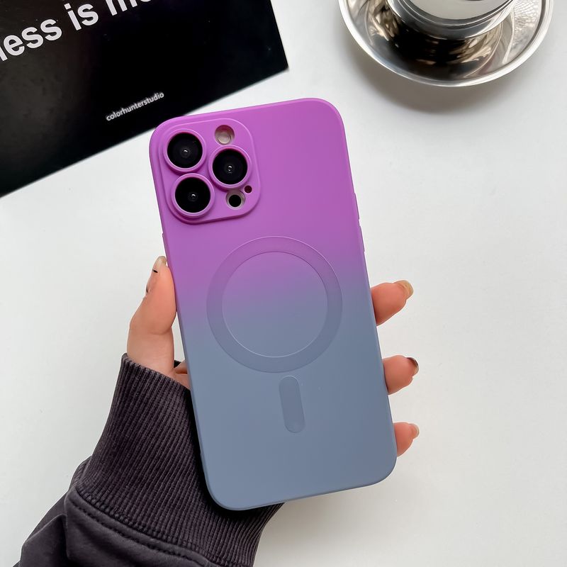 Two-color Gradient Liquid Magnetic Case For 15 Pro Max 17 With Built-in Lens Protector 16_voghion.com