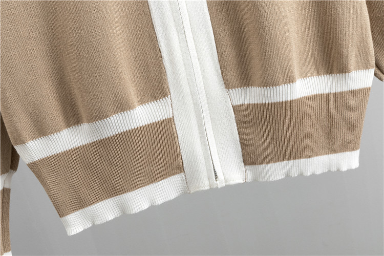 Set di tre pantaloni a gamba larga con cardigan lavorato a maglia sottile da donna_voghion.com
