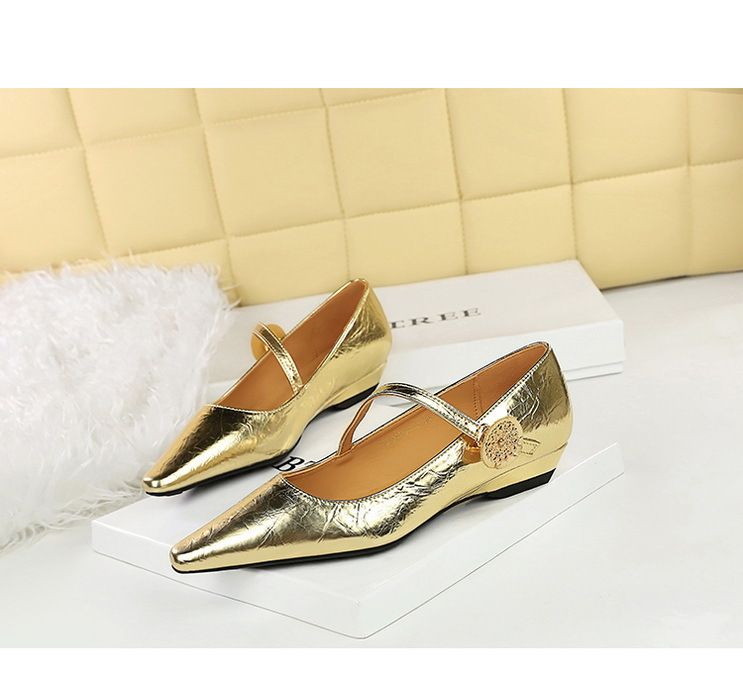 3683-7K92 high-end straight strap single shoe, light luxury pointed toe wedge low heel, metal decorative high heels_voghion.com