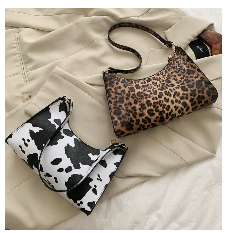 French niche design bag 2024 popular new trendy and trendy portable women's bag fashion leopard print single shoulder underarm bag_voghion.com