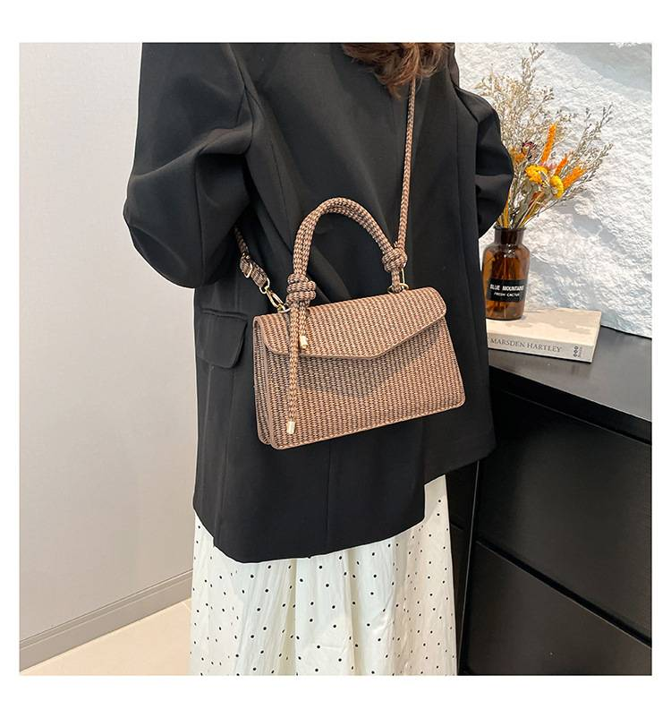 Mode im westlichen Stil Handtasche Tasche weibliche 2025 neue lässige einfache Schulter geschlungen Pendler kleine Tasche_voghion.com