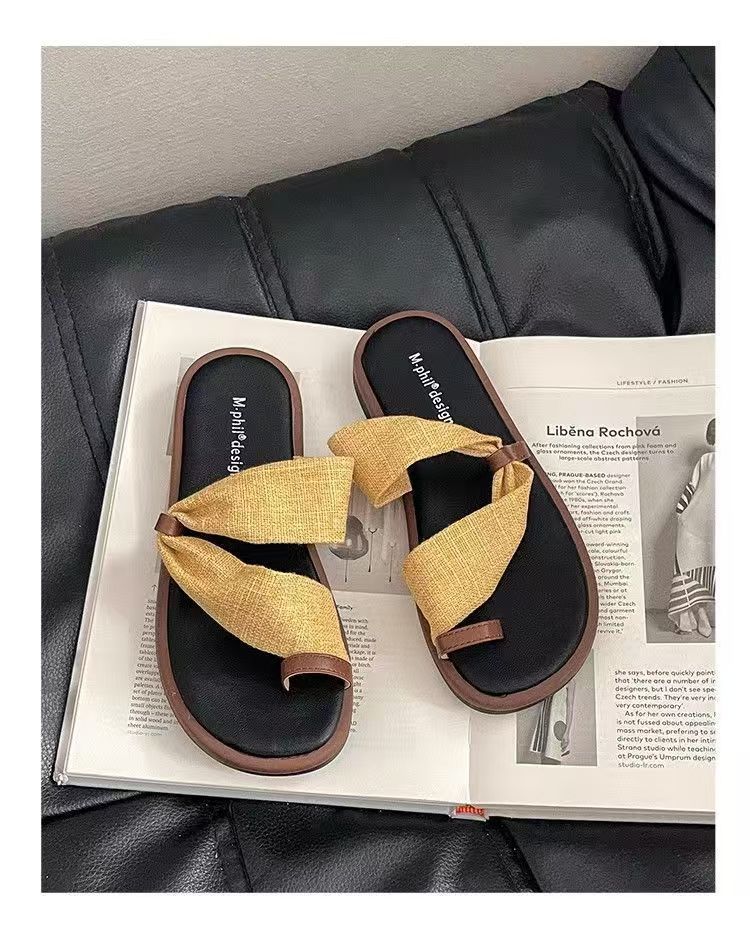 French Open Toe Elegant Women's Slippers, 2025 Summer New Design, Wearing With Skirts, Flat Vacation Roman Shoes Fashionable Hundred_voghion.com