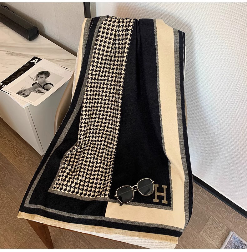 Heißer Verkauf Licht Luxus große Designer Persönlichkeit Damen Weihnachten Kamelie Trend warm und kalt verdickt langen Abschnitt Herbst und Winter Schal Schal_voghion.com