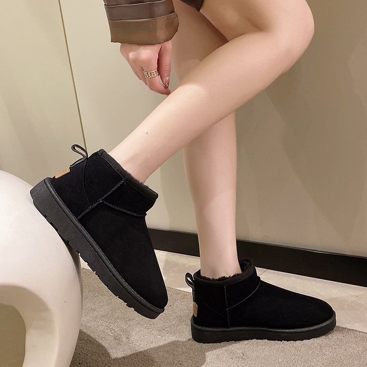 Promi-Stil 2023 Herbst und Winter Damen Schneestiefel klassische kurze Stiefel bequeme Fleece gefüttert dicke warme Baumwollstiefel_voghion.com