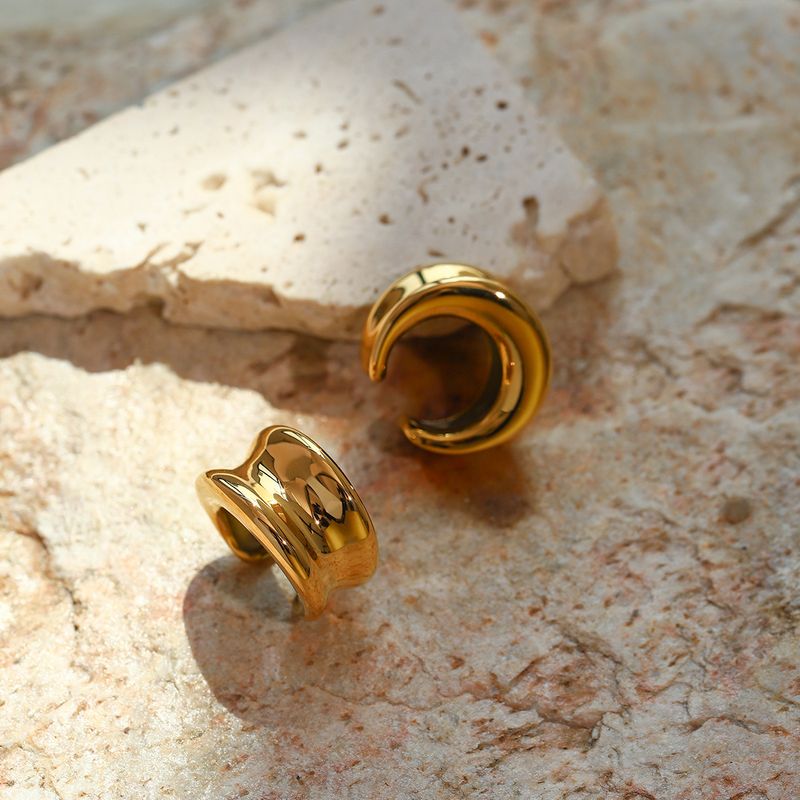 Clip a forma di mezzaluna a forma di C in acciaio inossidabile dorato, design di nicchia molto venduto, clip per orecchio in acciaio al titanio_voghion.com