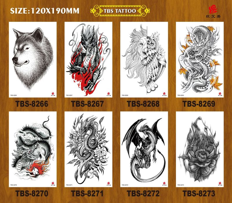 Piccolo fiore sul braccio, bellissimo tatuaggio impermeabile con totem animale geisha_voghion.com