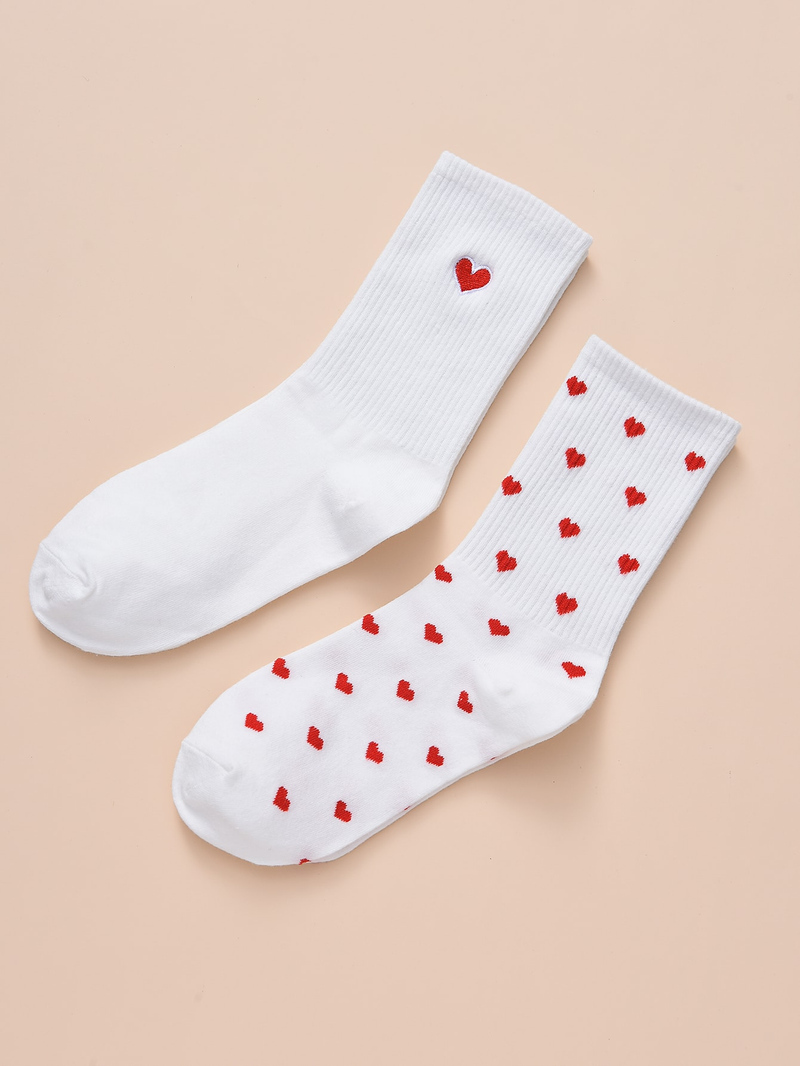 2 Pairs Women Middle Stockings Set Red Heart Pattern in White Socks Fashion Breathable For Female Casual Style_voghion.com