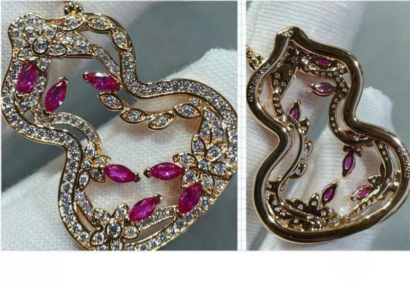 Designer's Classic Women's CNC Sculpture Full Diamond V Golden Vine Gourd Necklace with Rose Gold Plated Hollow Collar Chain_voghion.com