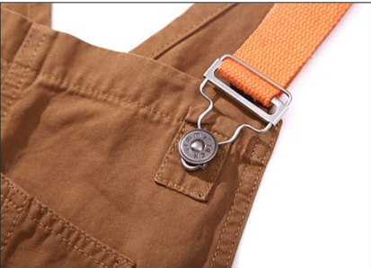 Lösa raka arbetskläderstrend för män i ett stycke med slitna retro-casual-jeans_voghion.com