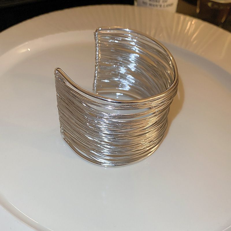 Iwwerdriwwen Multi-Schicht ausgehielten Armband Ouverture Bracelet, Nischekreativ Design Sënn, personaliséierte kale Stil_voghion.com