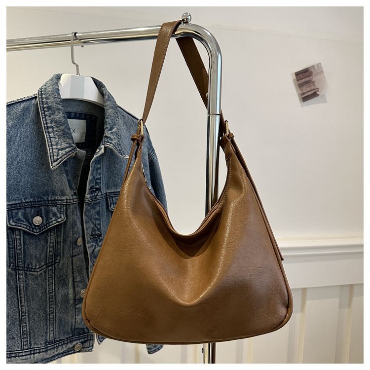 Borsa a tracolla monospalla casual alla moda semplice e nuova primavera 2024 da donna_voghion.com