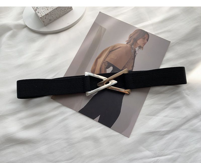 2025 Noua curea elastică neagră decorativă cu peplum pentru femei, cu cataramă triunghiulară_voghion.com
