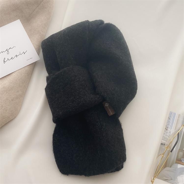 2025 New Trendy And Easy To Match Small Scarf Women's Autumn And Winter Soft Waxy Knitted Imitation Cashmere Neck Protection Scarf_voghion.com