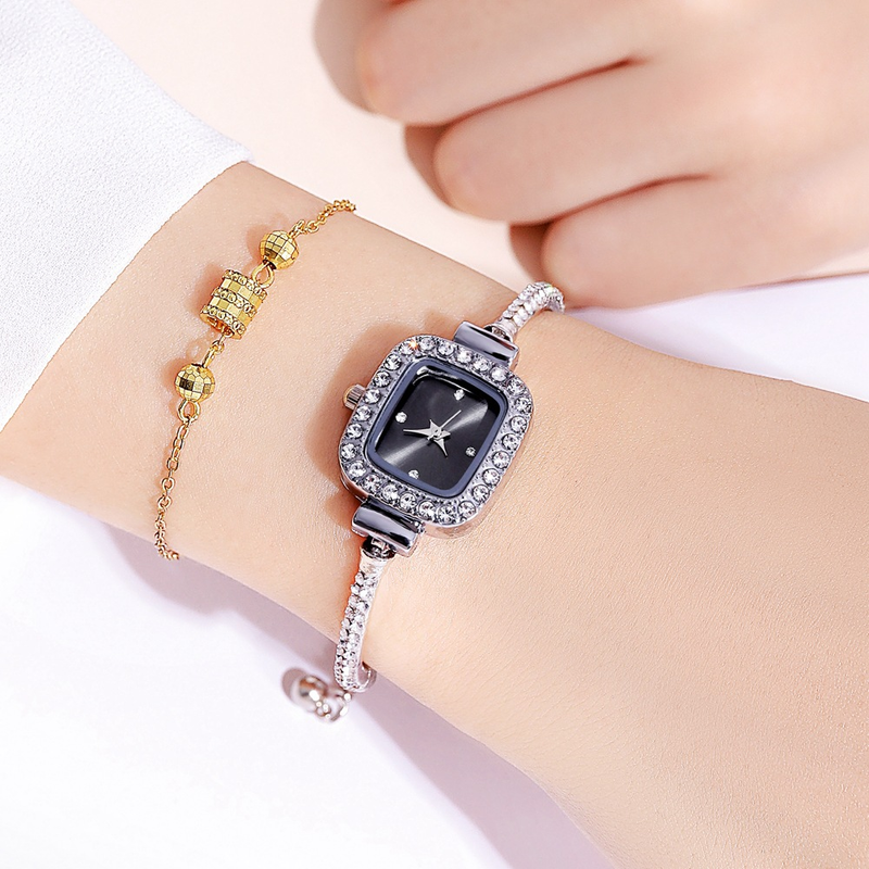 Orologio da polso da donna con quadrante piccolo quadrato di vendita calda, trasmissione in diretta con cinturino sottile, orologio da donna con temperamento, un pezzo di orologio_voghion.com