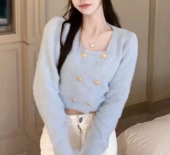 2024 Koreanisches Temperament, kleiner duftender Stil, kurzer Strickjackenkragen, zweireihiger Strickpullover, Designgefühl, Oberteil_voghion.com