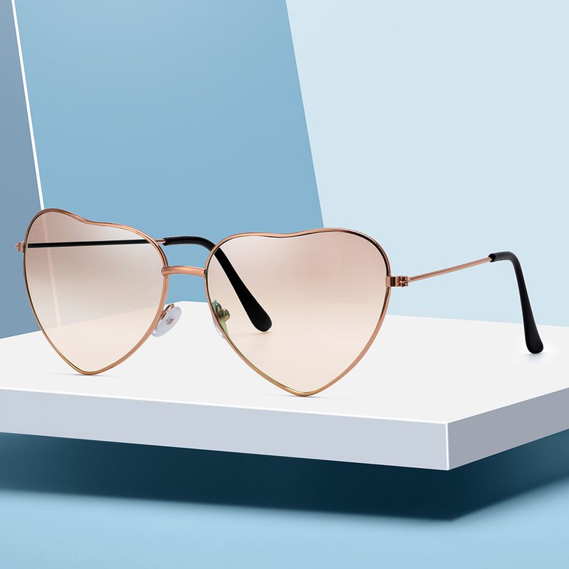 1PC Women Heart Shape Sunglasses Brand Designer Men Metal Frame Sun Glasses Vintage Gradient Ocean Lenses UV400 Shades_voghion.com