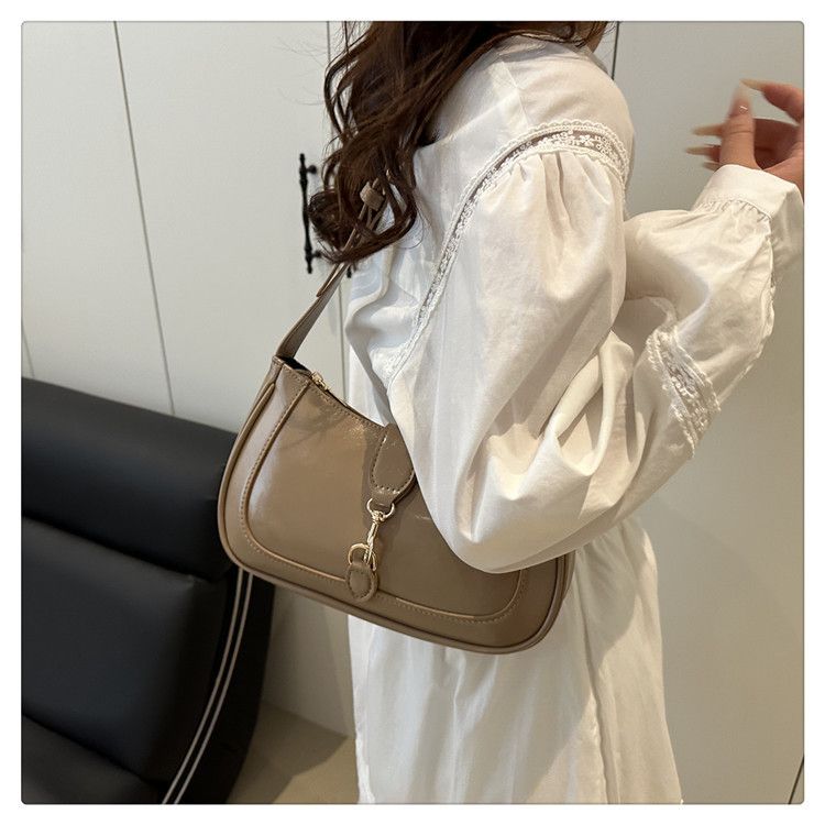 Borsa da ascella estiva alla moda, nuova, con design di grande capacità, da donna_voghion.com