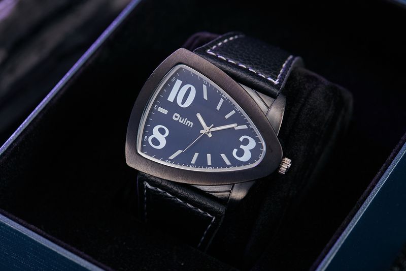 Men's Fashion Triangle Design Quartz Watch With PU Strap, Casual Style, Mineral Glass, 46mm Case Popular Trendy Brand Belt Quartz Watch_voghion.com