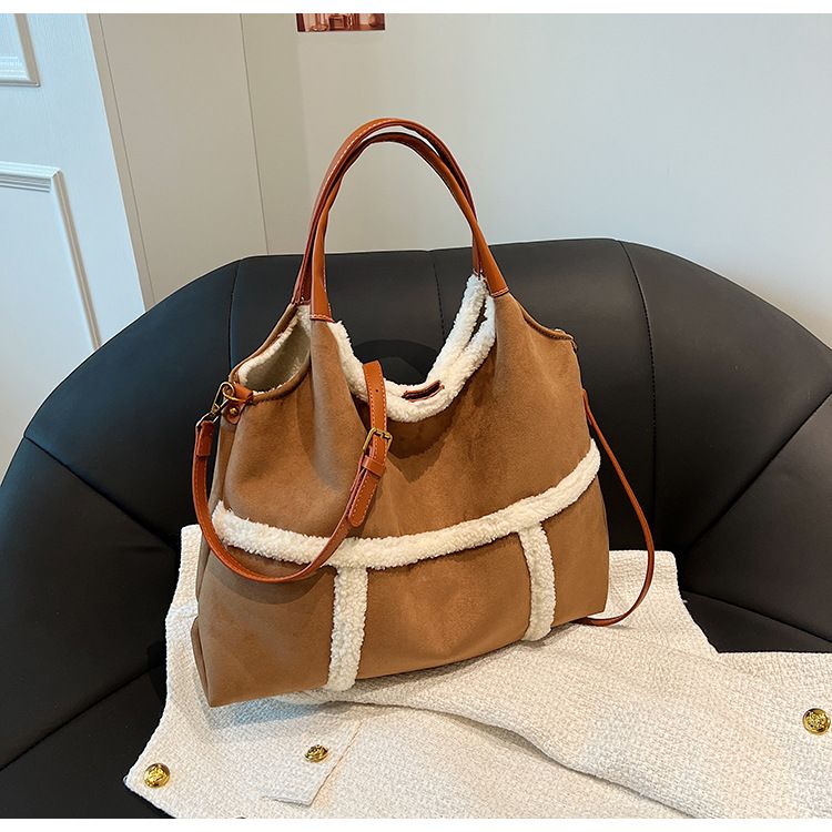2024 lamb wool splicing mother child feminine temperament, autumn and winter single shoulder crossbody bag, plush_voghion.com