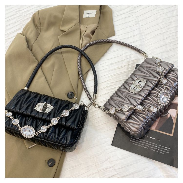 Fashionable and versatile niche chain bag one shoulder pleated diamond small fragrance style net celebrity ladies small bag ins shoulder bag_voghion.com
