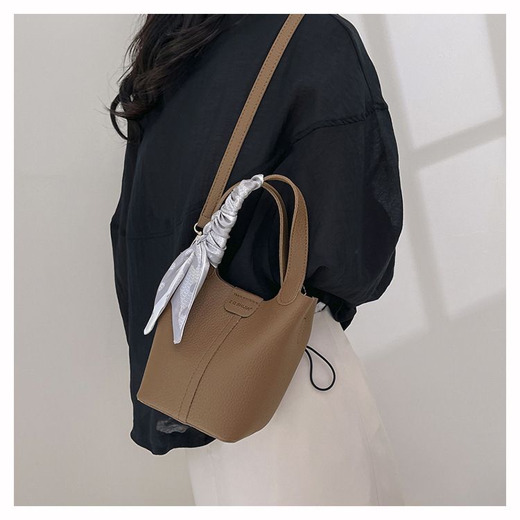 Korean popular 2024 new handbag, mother silk scarf, bucket bag, high-end versatile single shoulder simple crossbody bag_voghion.com
