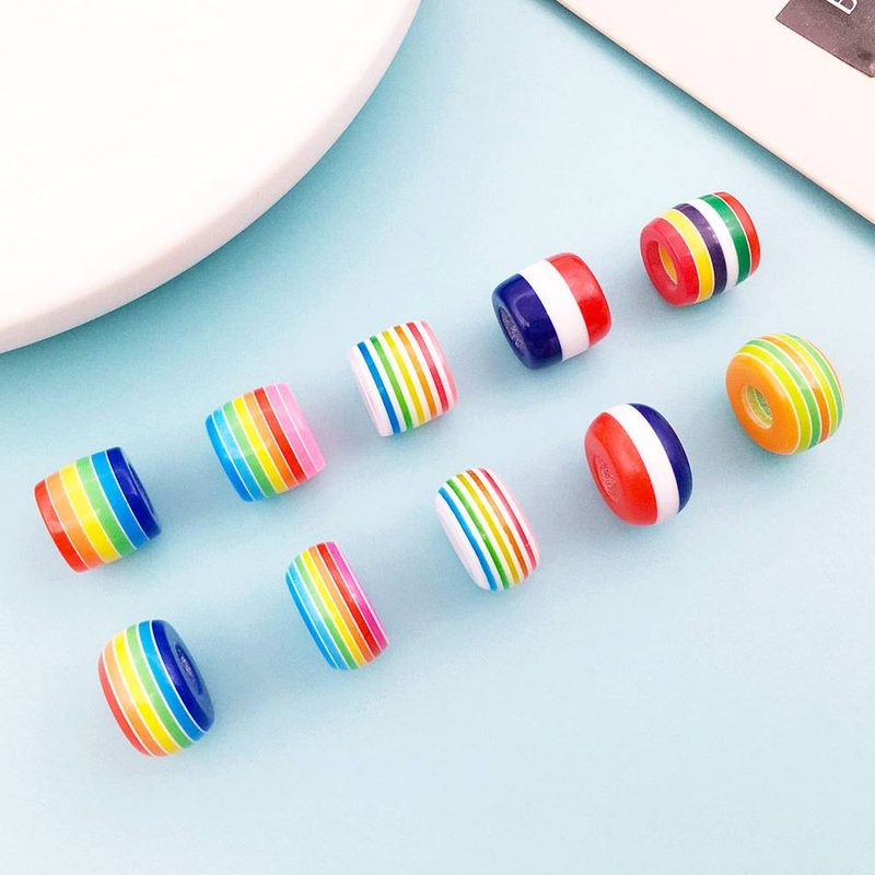 Regenbogen-gestreifte Fassperlen zum Pride Month – 8 x 14 mm große Harz-Acryl-Abstandsperlen | 10-farbiges DIY-Armband-Bastelzubehör_voghion.com