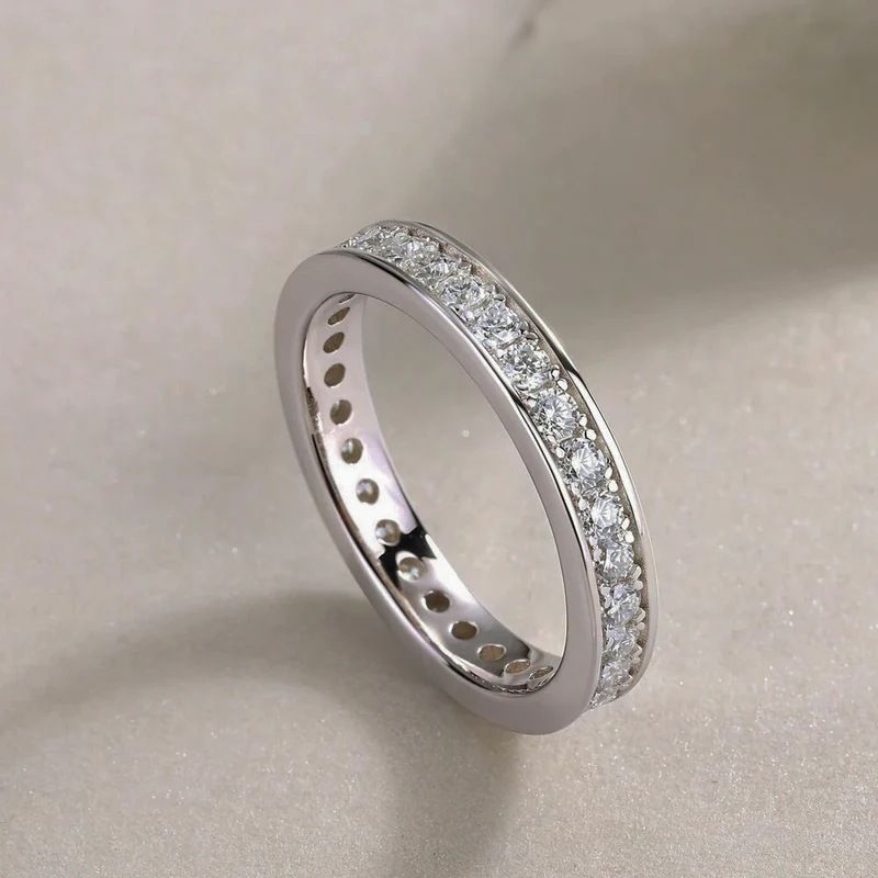 Anel de diamante completo para mulheres, acessórios brilhantes para combinar diariamente, anel versátil elegante e moderno_voghion.com