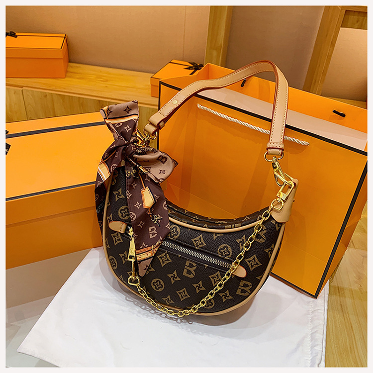 Borsa a tracolla Catena di alta qualità Borsa ascellare casual 2023 Nuova borsa a tracolla di lusso Borsa a mezzaluna versatile Borsa da donna_voghion.com