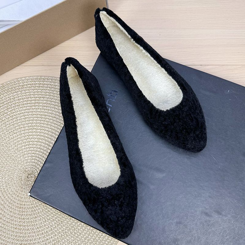 Scarpe basse da donna con punta affilata e fodera in peluche: calde, comode ed eleganti per l'uso quotidiano, in ufficio e nelle stagioni fredde, taglia 36-44. Scarpe pelose da ragazza._voghion.com