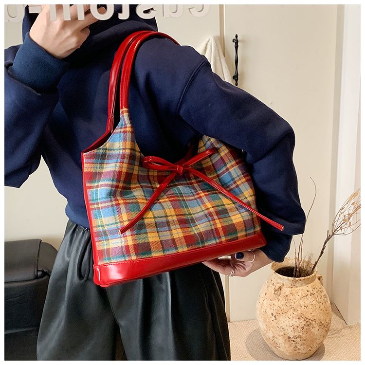 Borsa a tracolla grande ed elegante con tracolla staccabile, borsa a mano spaziosa per lavoro e viaggio, con motivo a quadri a blocchi di colore, per donna_voghion.com