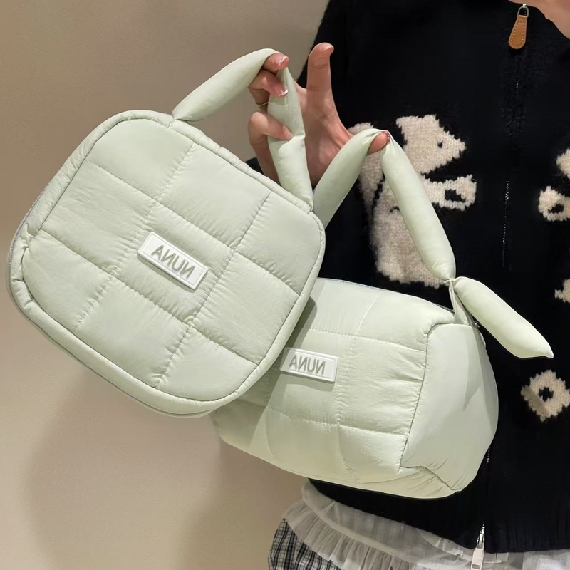 Neue Puff Candy Color Plüsch-Kosmetiktasche mit Ohren, High-End-Aufbewahrungstasche für Damen mit großer Kapazität und Nischendesign_voghion.com