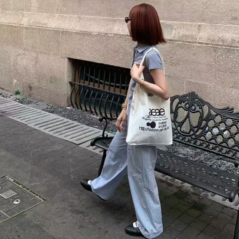 Borsa a tracolla sottobraccio in denim con cuore e lettera, marchio coreano di nicchia alla moda AEAE, per donna_voghion.com