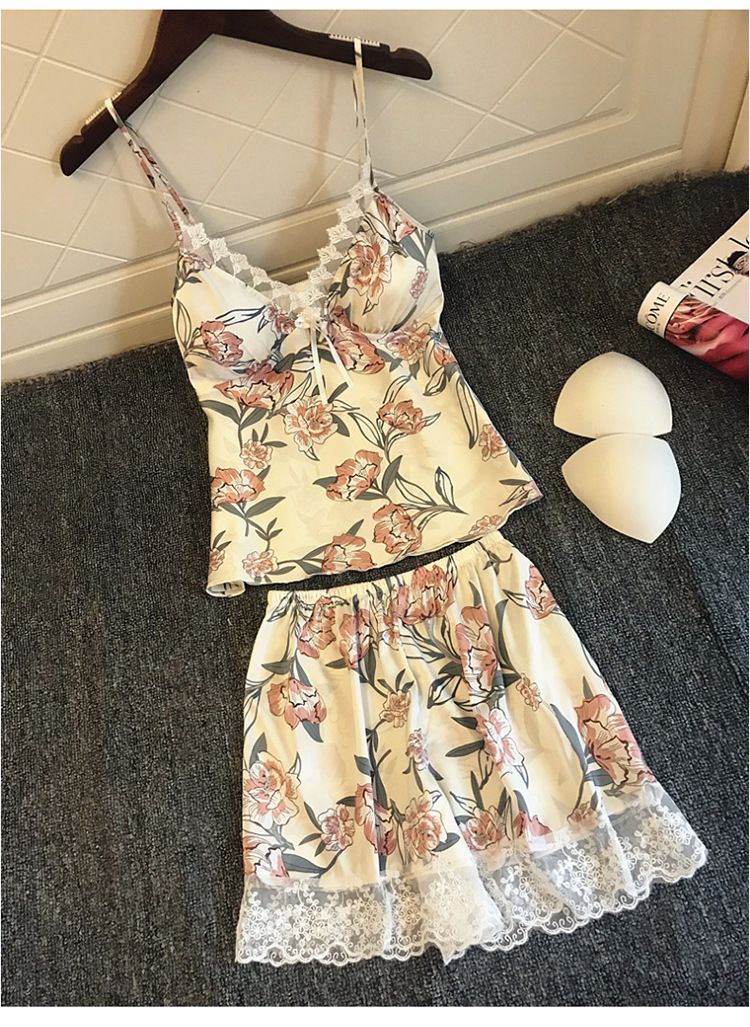 Zweiteiliges Pyjama-Set aus Kunstseide mit ultralangem, sexy Home-Print_voghion.com