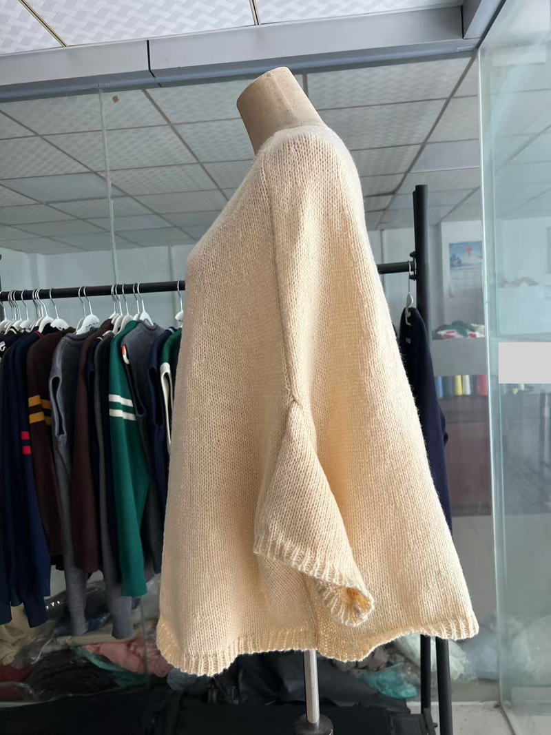 Gestrickter Cape-Pullover für Damen – Übergroßes Poncho-Oberteil mit Fledermausärmeln – Weicher Wickel-Cardigan aus Acryl mit langen Ärmeln für Herbst und Winter_voghion.com
