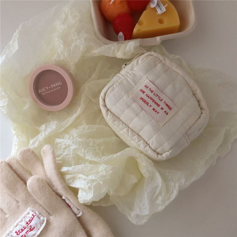 Koreanischen Stil Einfache Quadratische Kleine Make-Up Student Nische Kopfhörer Geldbörse Mädchen Tragbare Lippenstift Lagerung Tasche_voghion.com