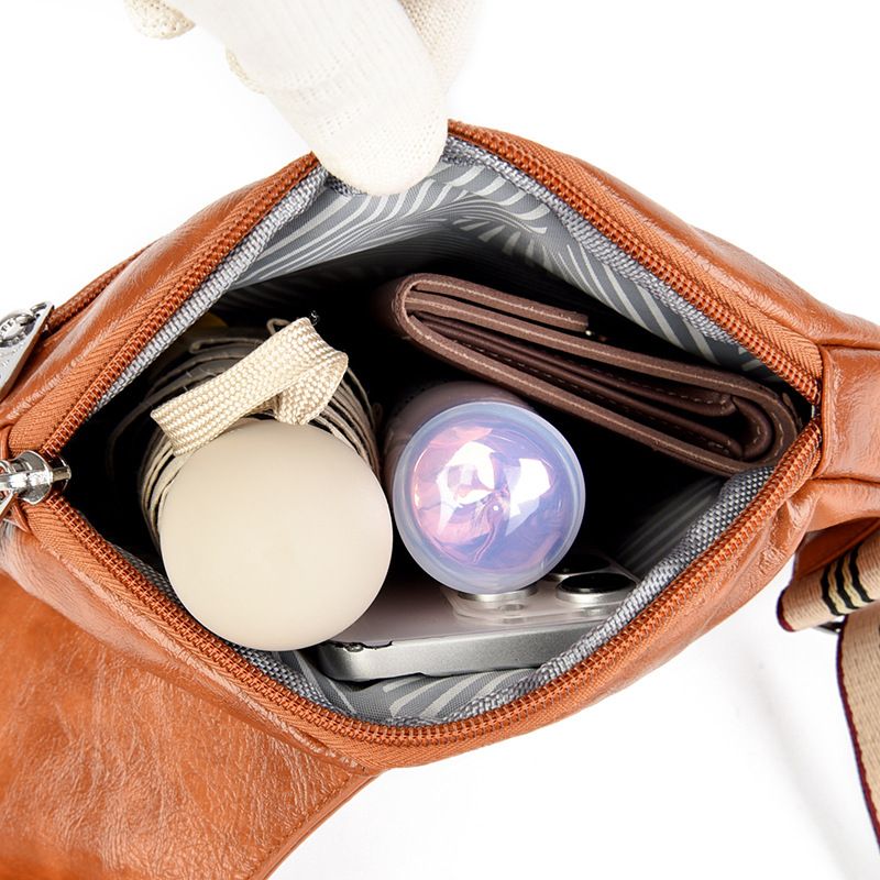 Women's Waist Adjustable Wide Strap Versatile Hot-Selling Leaf Shape Crossbody Chest Bag_voghion.com