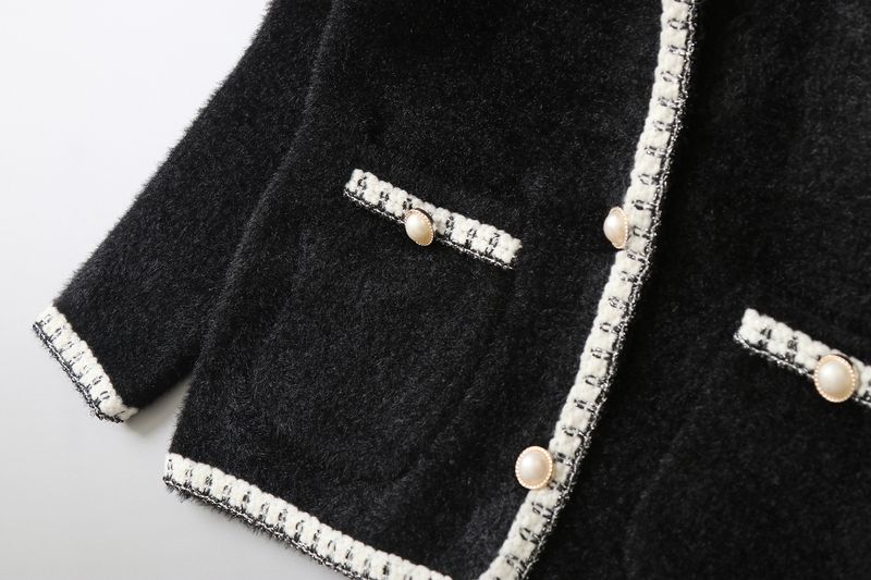 Pull en tricot doux imitation vison pour mère et enfant, cardigan d'hiver confortable avec col montant et manches longues rayées pour grands enfants (120-160 cm) - Crème/Noir_voghion.com
