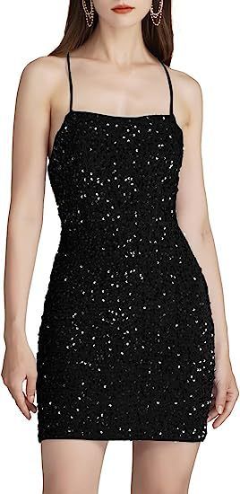 Abito corto con pompon e scollo rotondo basso con paillettes in velluto lucido_voghion.com