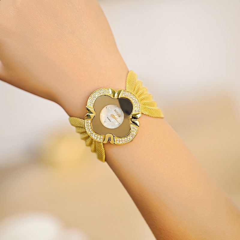 Orologio al quarzo da donna con cinturino in maglia a farfalla esagerata, stile braccialetto di diamanti lucidi, molto venduto._voghion.com