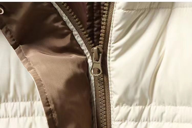 Giacca calda da donna alla moda, sottile, bianca, di media lunghezza, sopra il ginocchio, con ampio collo in pelliccia_voghion.com