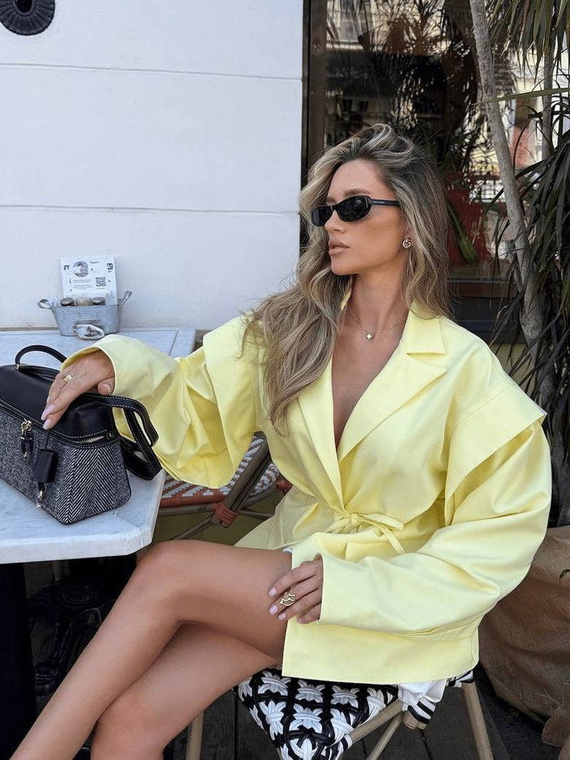 Blazer con cintura da donna – Giacca stile trench con spalle larghe (nero/giallo, S-L)_voghion.com