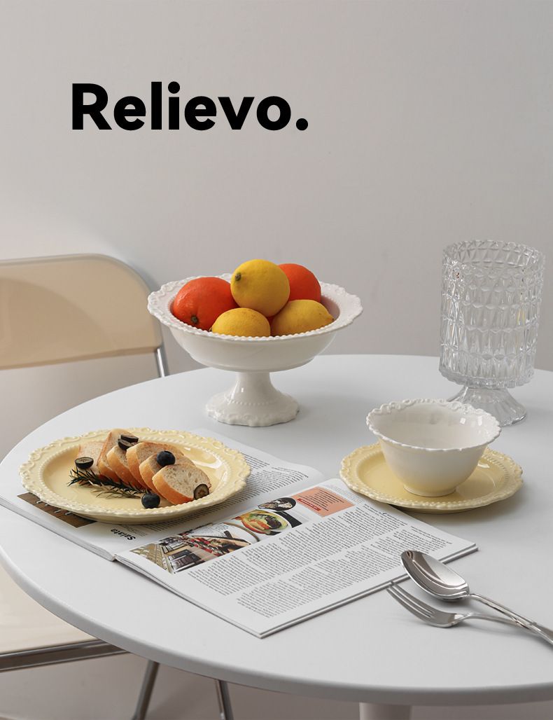 Juego de vajilla de cerámica con relieve Ins, plato llano de estilo retro, plato llano occidental, plato llano de cerámica color crema estilo palacio._voghion.com