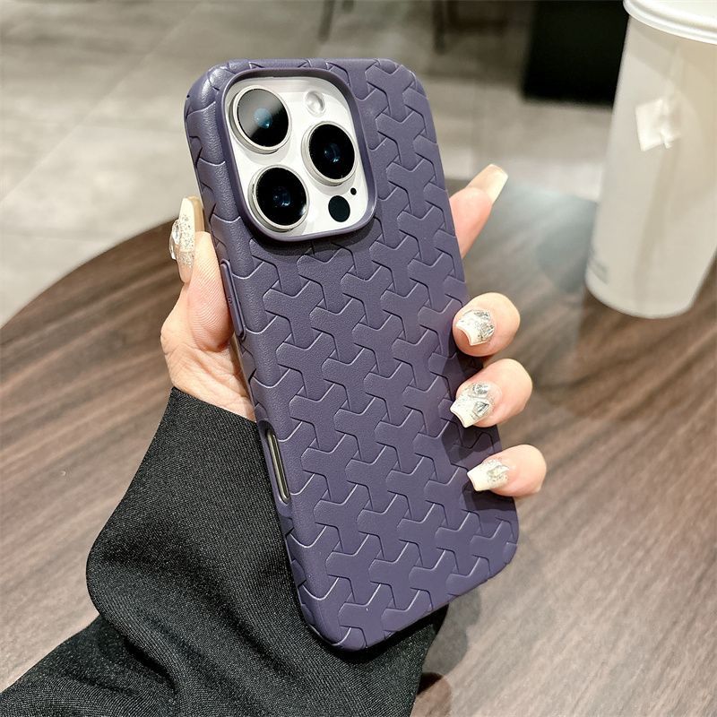 The Ins Woven Wolf Tooth Pattern Is Suitable For IPhone 16 Promax, Minimalist And Fashionable Apple 15 Pro, And Soft 14 Phone Cases._voghion.com
