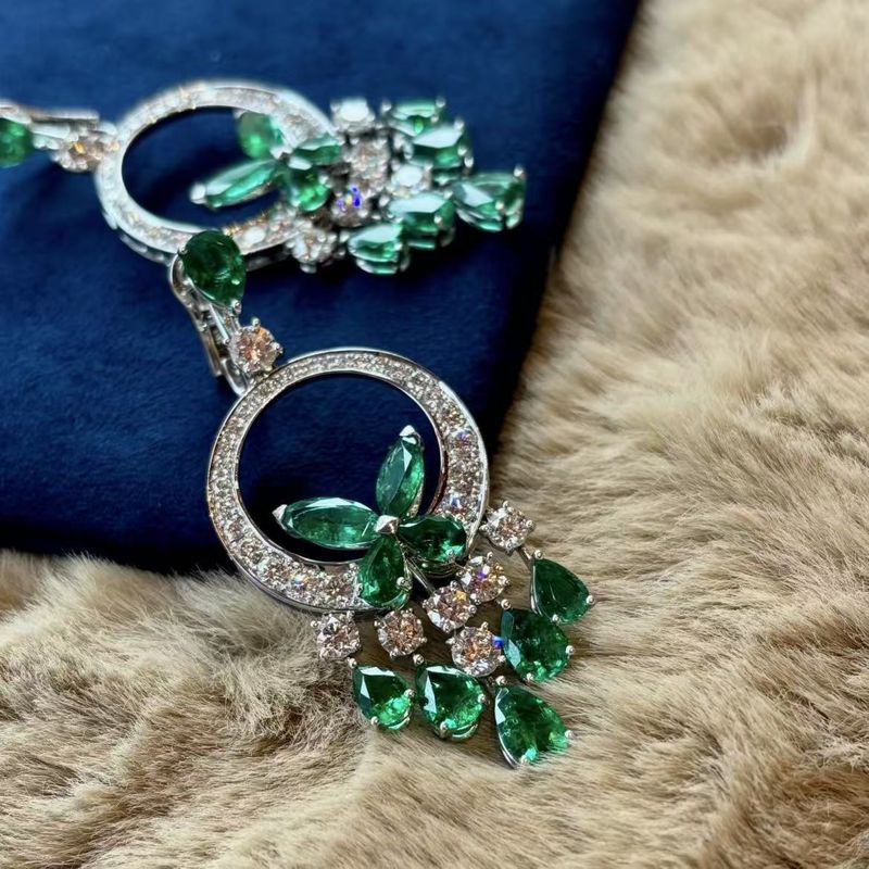 Emerald Water Drop Earrings Women's Foreign Style Small Fresh Vintage Noble Light Luxury Temperament Ear Jewelry_voghion.com