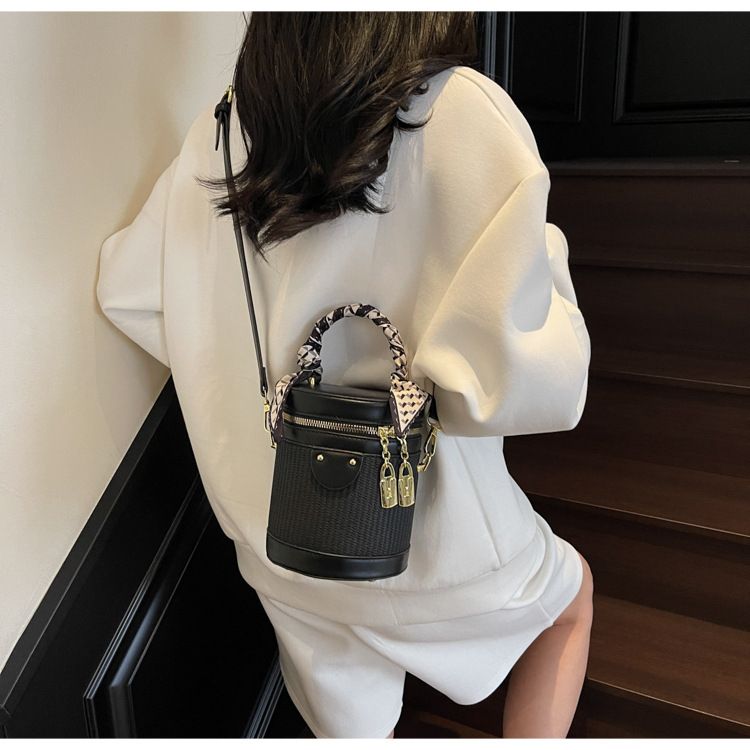 Bolso bandolera tipo cubo para mujer, estilo moderno, sencillo y de tendencia._voghion.com