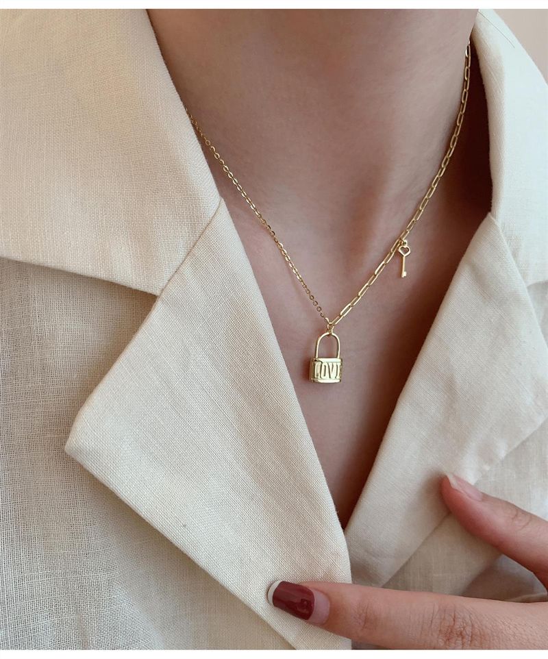 LOVE Lock Necklace Women's Instagram Does Not Fade, Simple Personalized Design Feeling Small, Cold and Trendy Style,_voghion.com