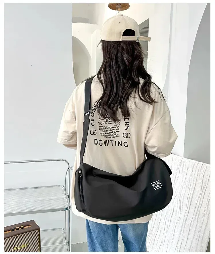 Sporttasche mit großem Fassungsvermögen, tragbar, mit Nass- und Trockentrennung, verstellbarem Schultergurt, Schwimm- und Fitnessrucksack_voghion.com