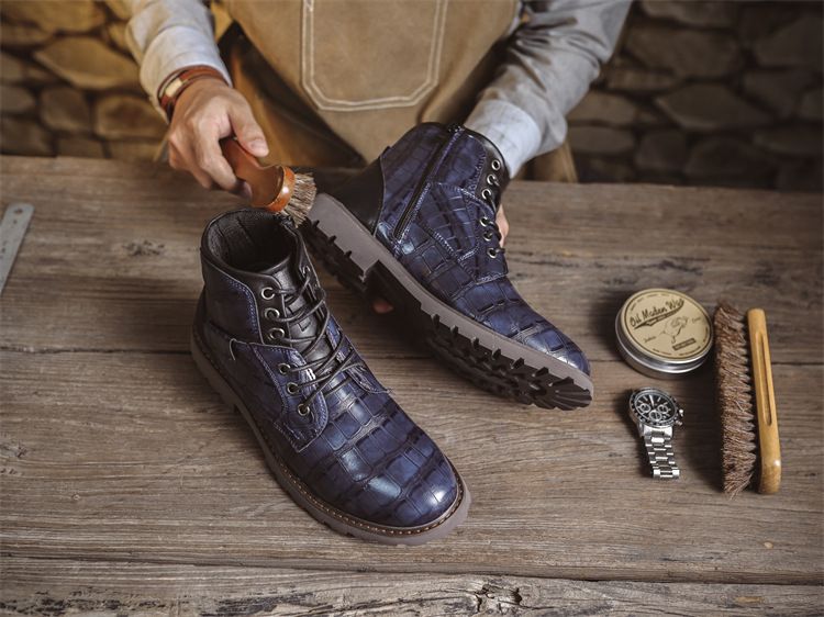 2024 Autumn New Martin Durable British Style Short Mid-top Men's Leather Boots_voghion.com